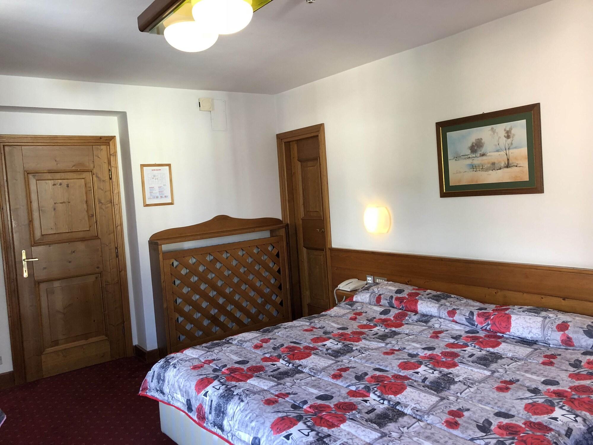 Hotel Majoni Cortina d'Ampezzo Exterior foto