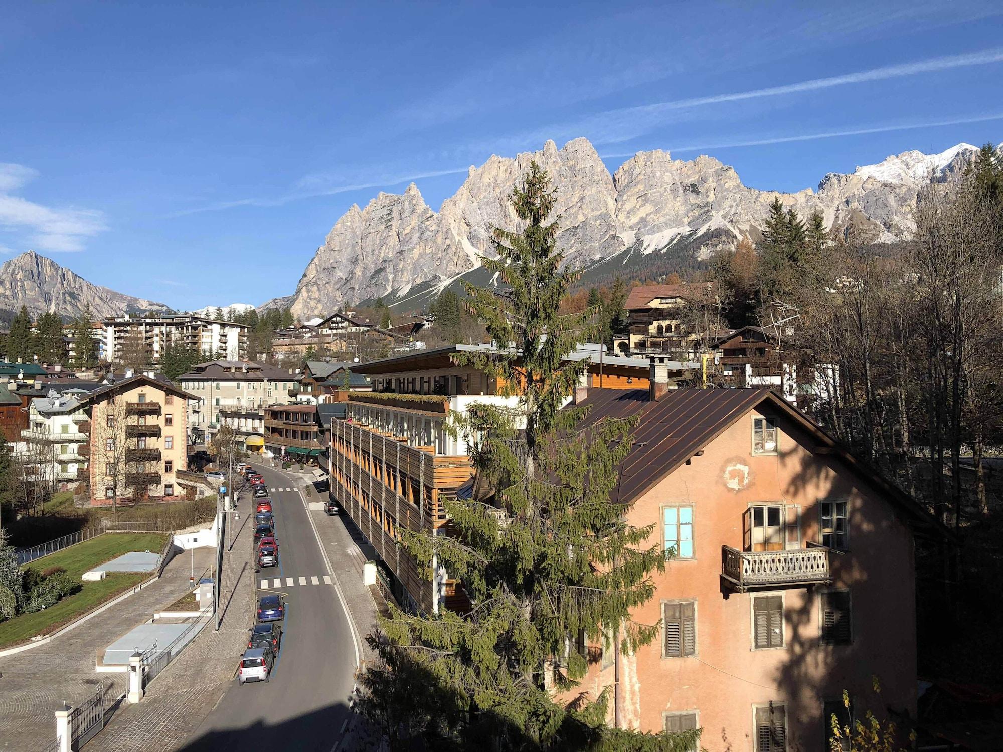 Hotel Majoni Cortina d'Ampezzo Exterior foto