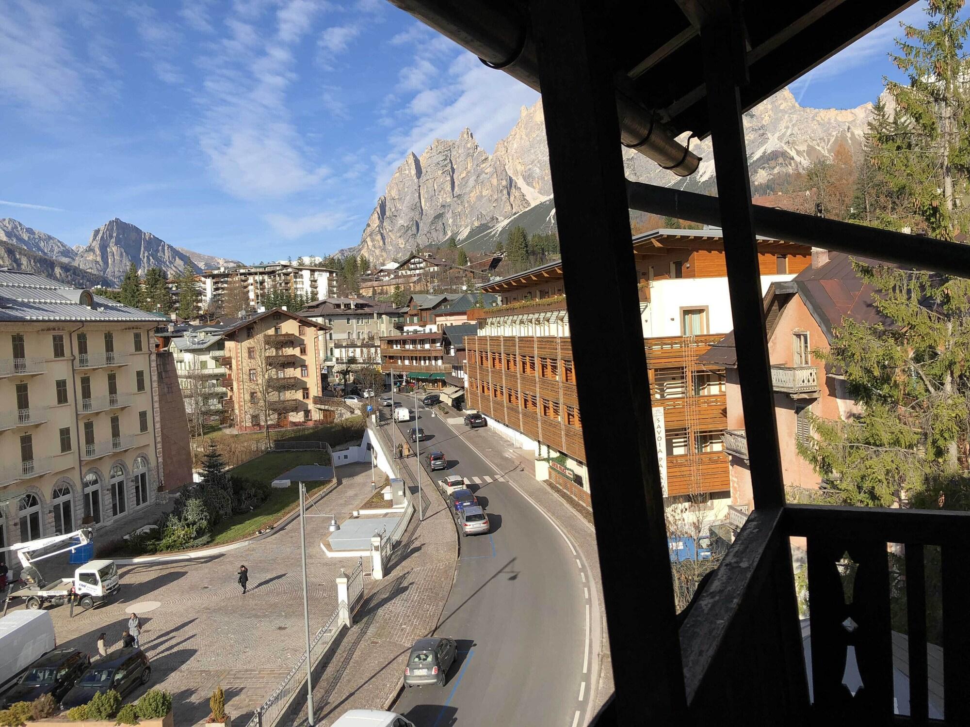 Hotel Majoni Cortina d'Ampezzo Exterior foto