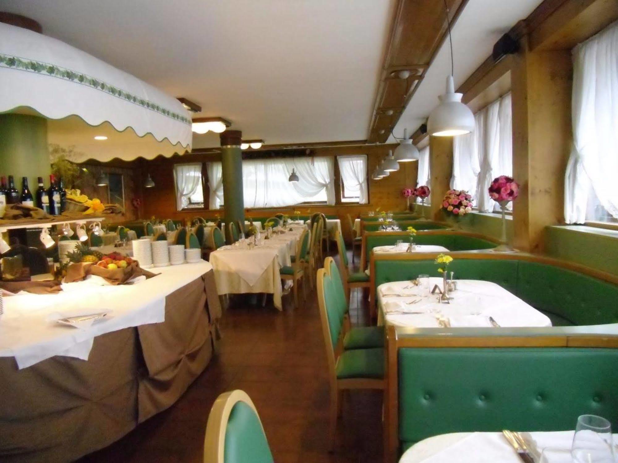 Hotel Majoni Cortina d'Ampezzo Exterior foto