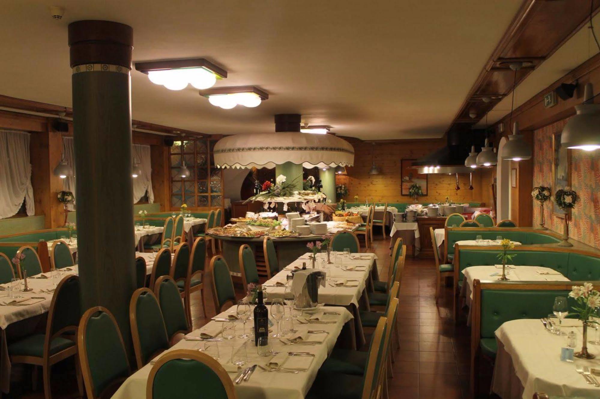 Hotel Majoni Cortina d'Ampezzo Exterior foto